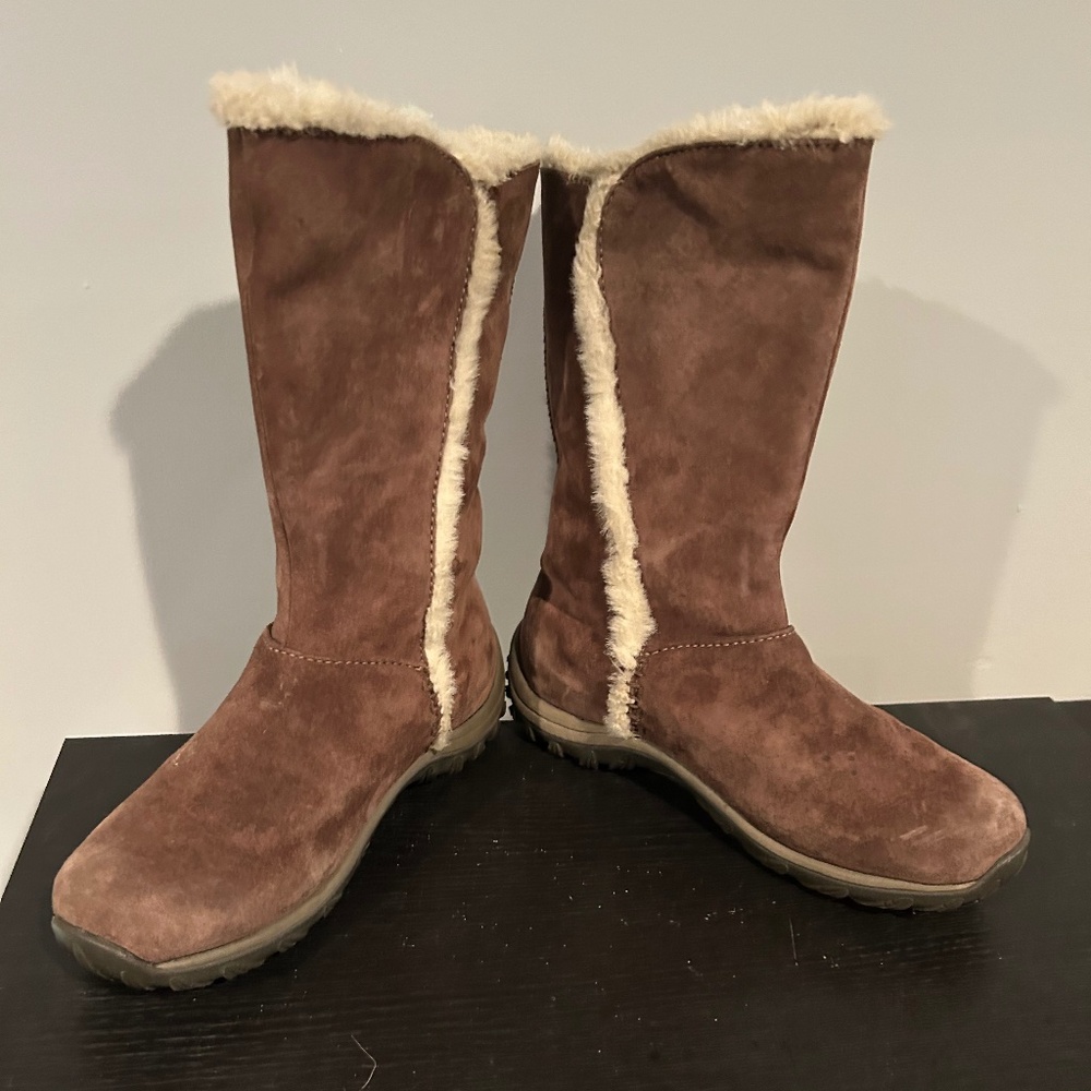 Patagonia Lugano Boots  Women’s Winter Boots Suede Rubber Sole Size 7